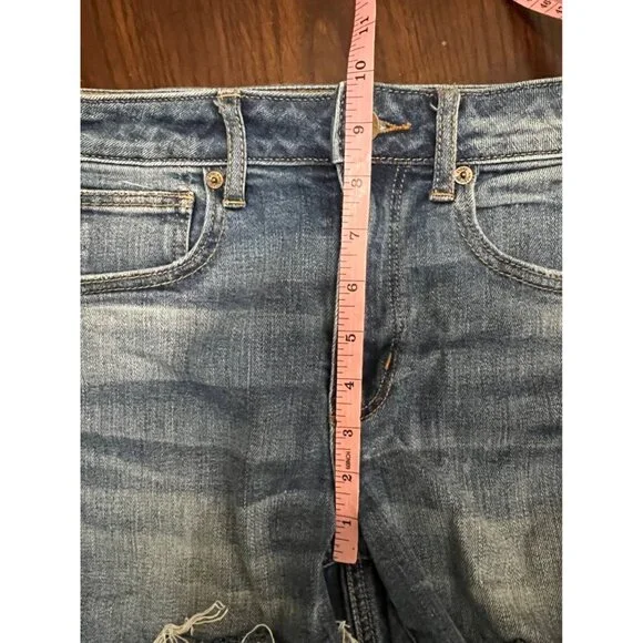 American Eagle Super Hi-Rise Shortie raw Hem Denim Jeans Size 4 - Picture 7 of 8
